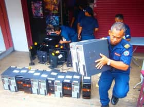 Lima Siber Cafe Haram di Serbu MPSJ