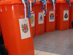 15,000 tong sampah percuma ke seluruh negeri