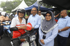 Helmet distribution to create road safety awareness