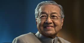 Azmin: Siasat Tun M, BN terdesak