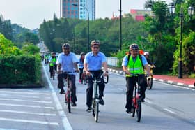 踩铁马上班去！