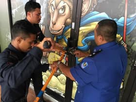 无牌经营涉赌博勾当  巴生市会取缔4桌球中心