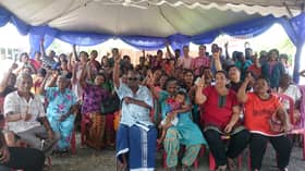 ADN Sri Muda beramah mesra dengan masyarakat India