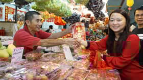 1,000 perhiasan diedar naikkan semangat Tahun Baru Cina