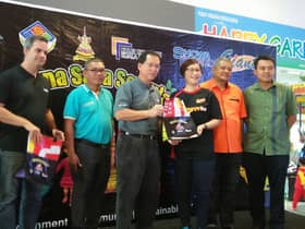 Beg 'guna saya semula' bantu kurangkan penggunaan beg plastik