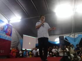 "Najib, dah nak mengundi baru nak ingat pegawai kerajaan"