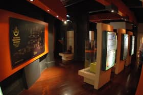 Tarik pelancong lawati muzium, usaha tayangan teater