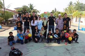 Penghuni Rumah Anak Yatim Al Khairiyah ceria dirai kerabat diraja