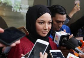 Neelofa, Vivy mahu kerajaan pandang serius isu barangan tiruan