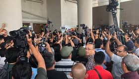 Petugas media bengang penyokong Najib ganggu sidang media AG