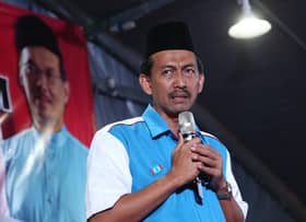 "Saya hanya orang kecil tak berharta, bukan macam Lokman" - Zawawi