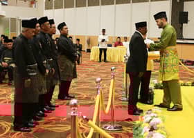 191 dikurnia pingat sempena Ulang Tahun Keputeraan Sultan Selangor