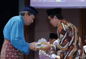 Jangan sentuh soal keistimewaan dalam Perlembagaan