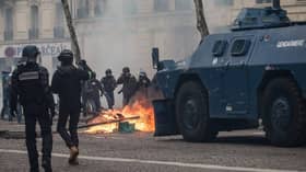 Protes di Perancis semakin buruk, lebih 700 ditahan