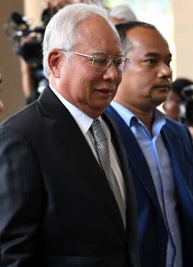 Najib terkejut, sedih bila tahu ada orang masuk duit ke akaun peribadi - Saksi