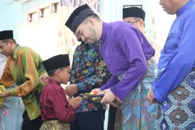 Anak yatim teruja terima kunjungan Raja Muda Selangor