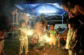 Jangan main bunga api di kondominium, pangsapuri - Bomba