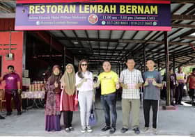 Tengku Permaisuri berkenan nikmati santapan eksotik