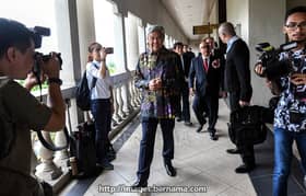 Visa luar negara: Ahmad Zahid hadapi 33 pertuduhan rasuah
