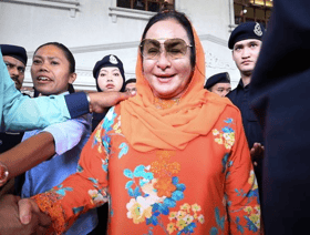 Jam mewah RM466,330 sempena ulang tahun kelahiran Rosmah