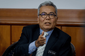 Kurangkan birokrasi, majukan usahawan kecil