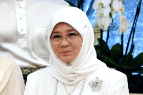 Permaisuri Agong berangkat ucap selamat jalan kepada jemaah haji