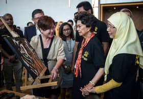 Tun Hasmah namakan tiga anak harimau di zoo negara