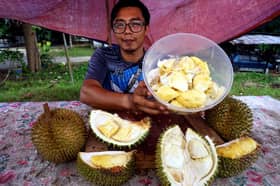 Jual durian tanpa kulit dapat sambutan