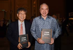 Sultan Nazrin lancar buku transformasi 150 tahun Malaysia