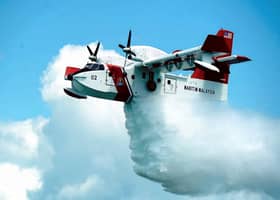 Bombardier APMM bantu padam kebakaran di Miri hari ini