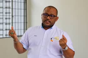 KDEBWM baiki komputer lama, sumbang kepada sekolah terpilih