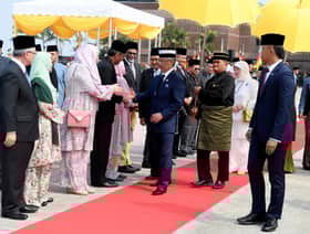 Yang Di-Pertuan Agong dan Raja Permaisuri berangkat ke Brunei