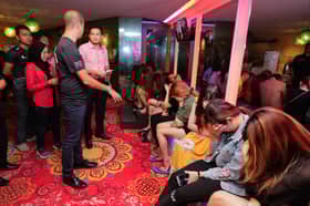 Tukang urut tawar khidmat seks terbongkar, 32 diberkas