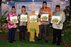 Raja Permaisuri Agong lancar buku Ulam-Ulaman Khazanah Negara