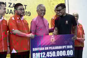 Agong berkenan kurnia sumbangan zakat kepada 500 keluarga asnaf