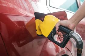 Harga RON95, RON 97, diesel turun