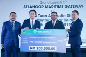 Jentera Interceptor pelengkap pembersihan Sungai Klang