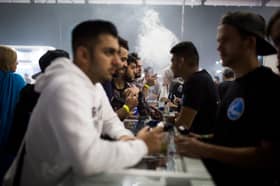 Bantu berhenti merokok, menteri saran turunkan duti import gam nikotin