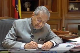 Dr M wishes Merry Christmas to all Christians (VIDEO)