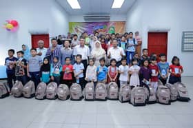 995 pelajar DUN Batu Tiga terima bantuan persekolahan