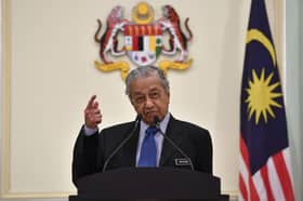 Dr Mahathir letak jawatan Perdana Menteri