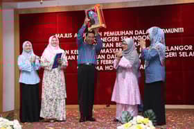 Pengarah JKM Selangor dinobat tokoh martabat golongan OKU