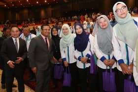 அரசு ஊழியர்களுக்கு இரண்டரை மாத போனஸ்- சிலாங்கூர் அரசு அறிவிப்பு