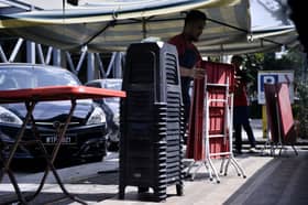 Covid-19: Operasi premis makanan khusus dibawa pulang