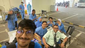 Petugas kesihatan bertugas 14 jam sehari tanpa henti, sayu lihat pesakit