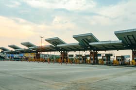 Polis tambah sekatan jalan raya, elak orang ramai balik kampung