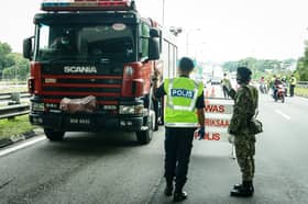 Polis ubah sekatan jalan di Petaling Jaya tengah malam ini