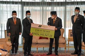 Sultan Sharafuddin Idris Shah Alhaj terima zakat niaga RM44.6 juta
