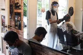 Kedai gunting rambut, cuci kereta dibenar operasi mulai esok