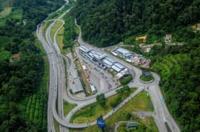 Pengguna diminta tidak solat di lorong kecemasan lebuh raya